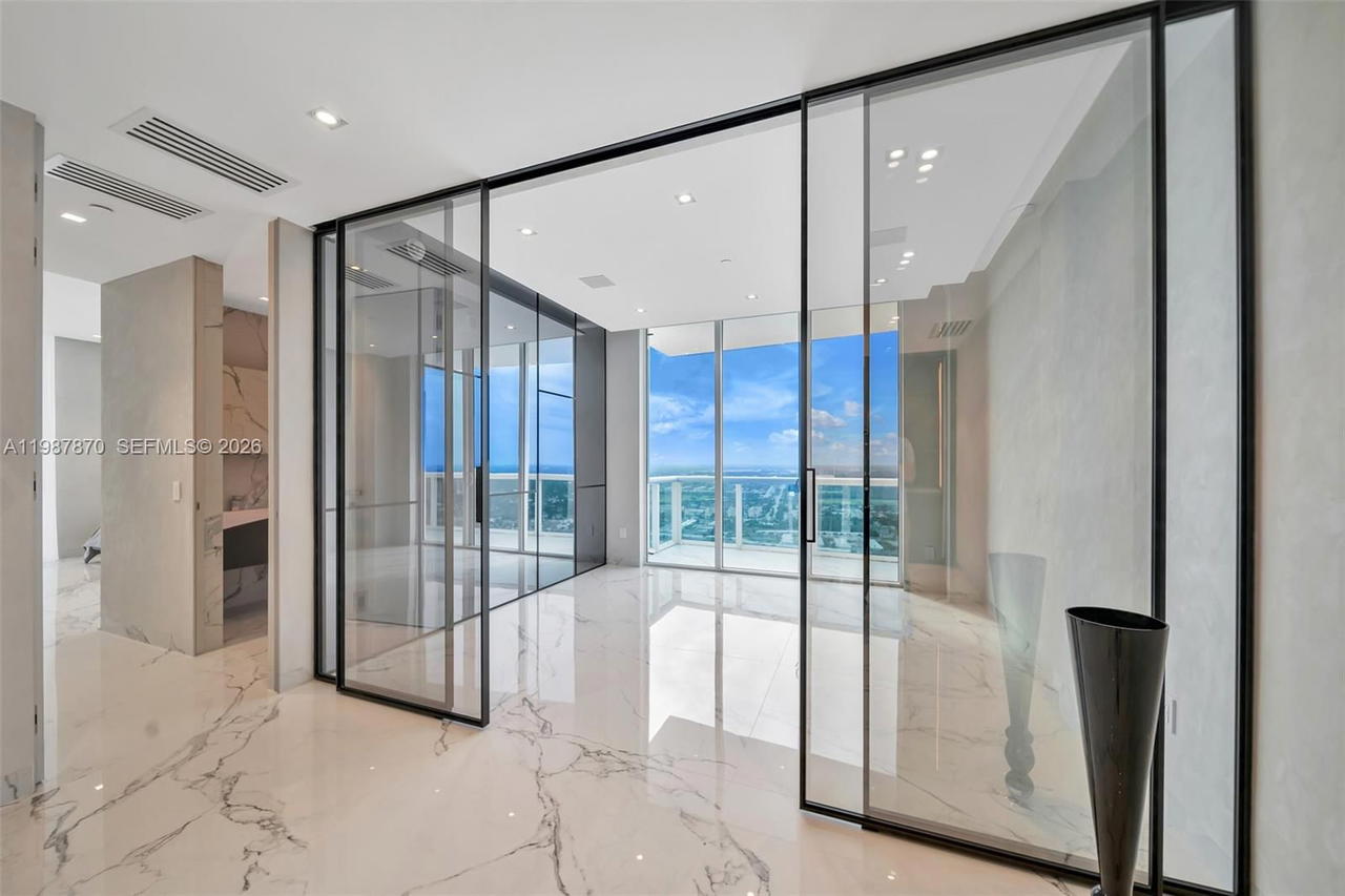Real estate property located at 2711 Ocean Dr #3905, Broward, Trump Hollywood, Hollywood, FL