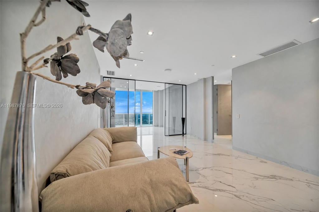 Real estate property located at 2711 Ocean Dr #3905, Broward, Trump Hollywood, Hollywood, FL