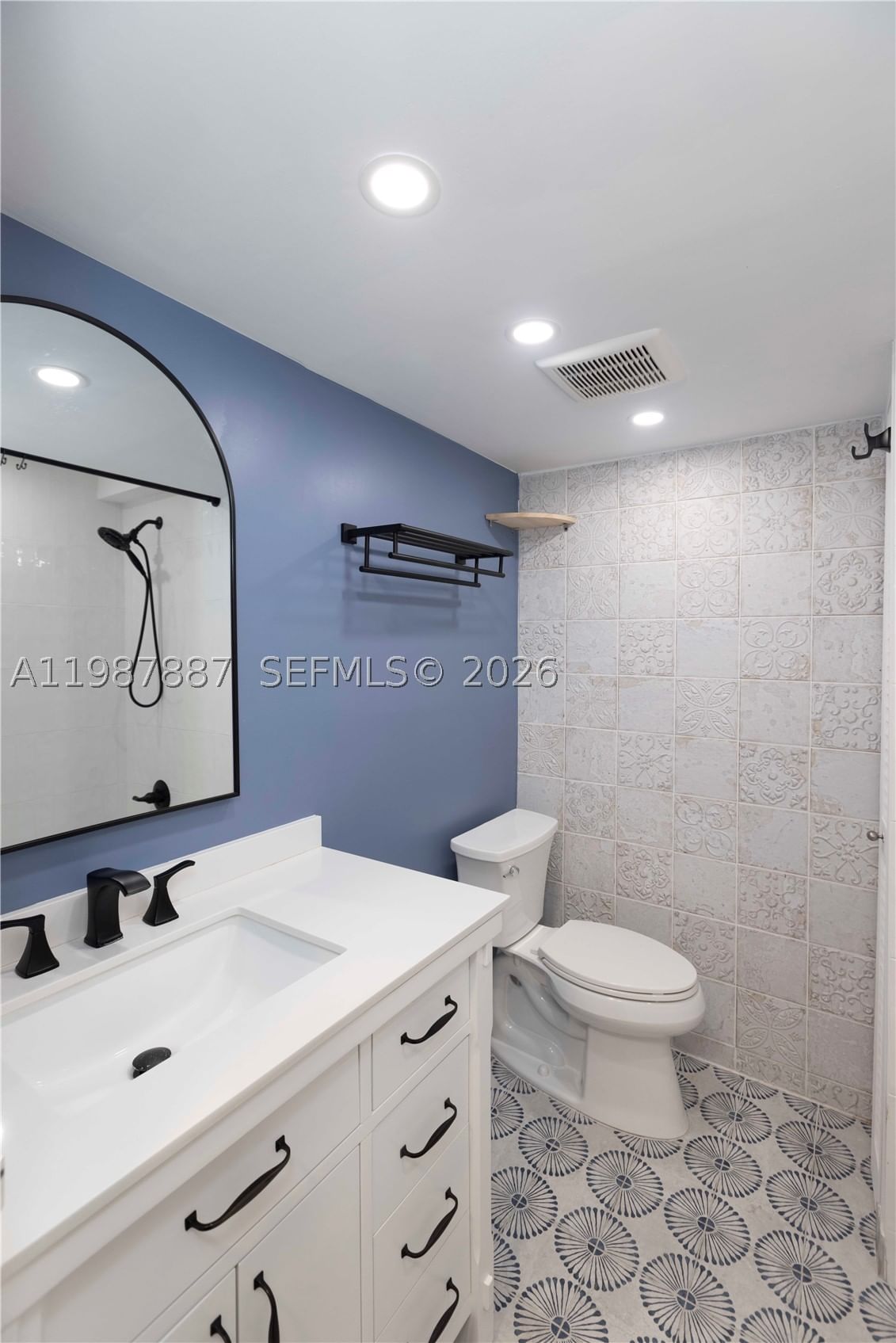 Real estate property located at 13499 Biscayne Blvd #613, Miami-dade, Sailboat Cay Condo, North Miami, FL