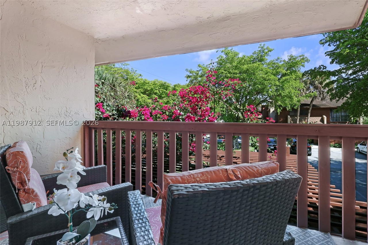 Real estate property located at 6507 116th Pl C, Miami-dade, Snapper Village Condo Pha, Miami, FL