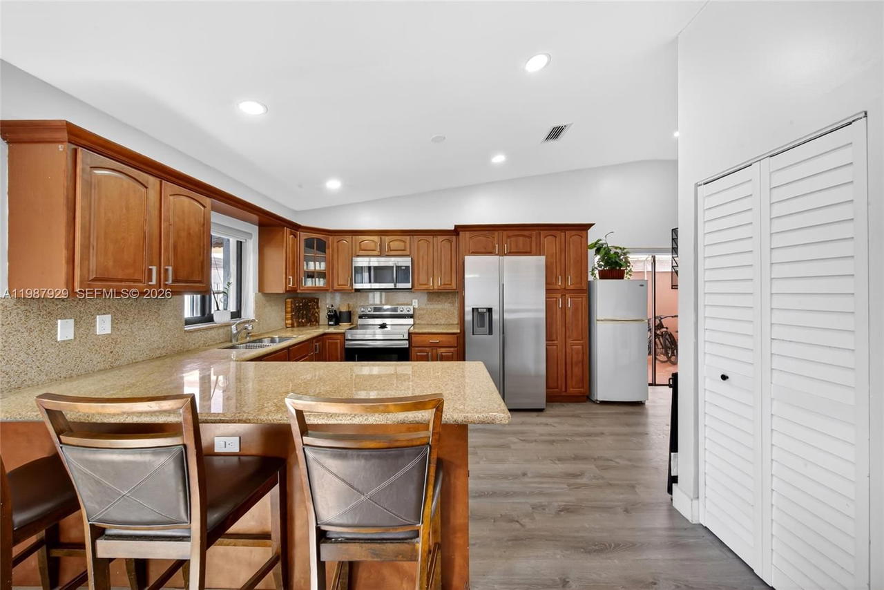 Real estate property located at 14446 96th Ter, Miami-dade, Munne Sub, Miami, FL