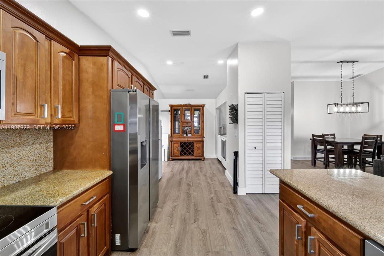 Real estate property located at 14446 96th Ter, Miami-dade, Munne Sub, Miami, FL