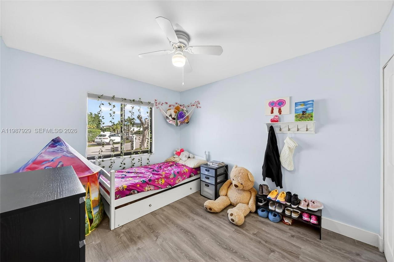 Real estate property located at 14446 96th Ter, Miami-dade, Munne Sub, Miami, FL