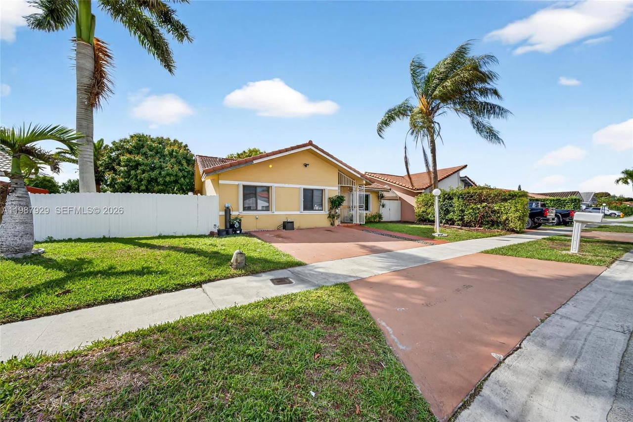 Real estate property located at 14446 96th Ter, Miami-dade, Munne Sub, Miami, FL