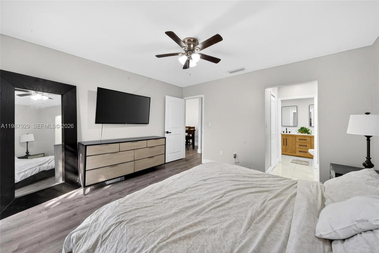 Real estate property located at 14446 96th Ter, Miami-dade, Munne Sub, Miami, FL