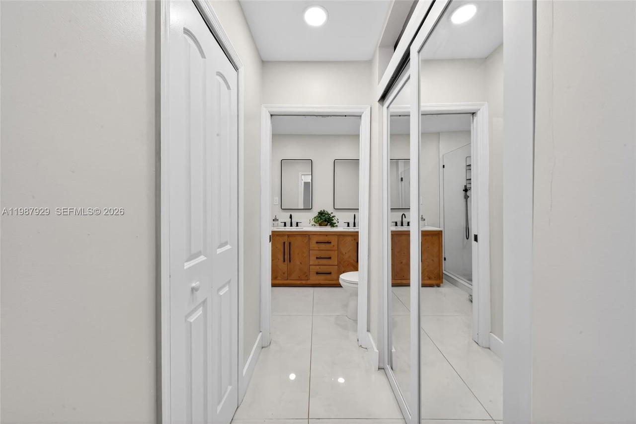 Real estate property located at 14446 96th Ter, Miami-dade, Munne Sub, Miami, FL