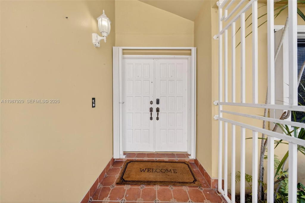 Real estate property located at 14446 96th Ter, Miami-dade, Munne Sub, Miami, FL