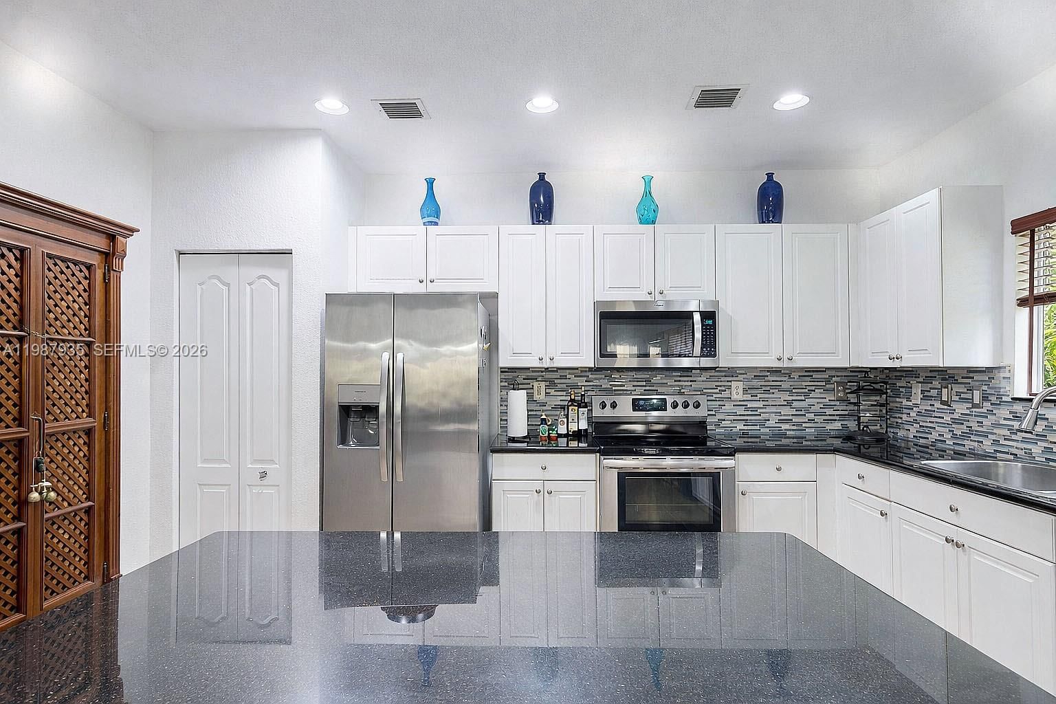 Real estate property located at 16479 50th Ter, Miami-dade, Laroc Estates, Miami, FL