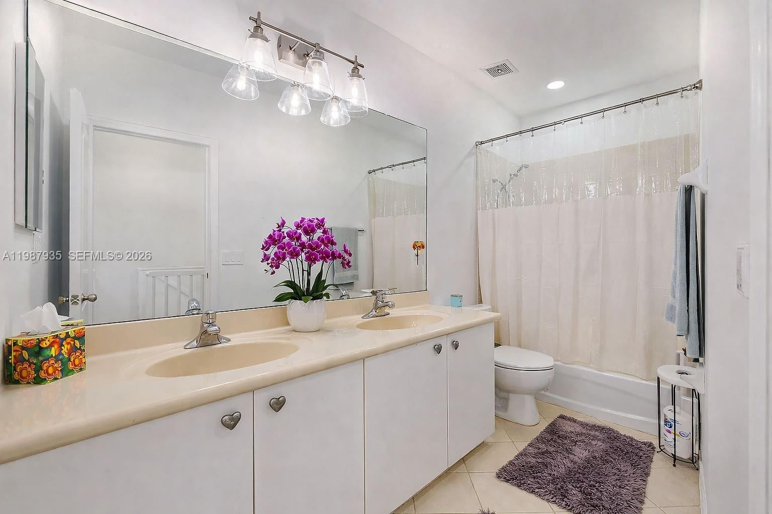 Real estate property located at 16479 50th Ter, Miami-dade, Laroc Estates, Miami, FL