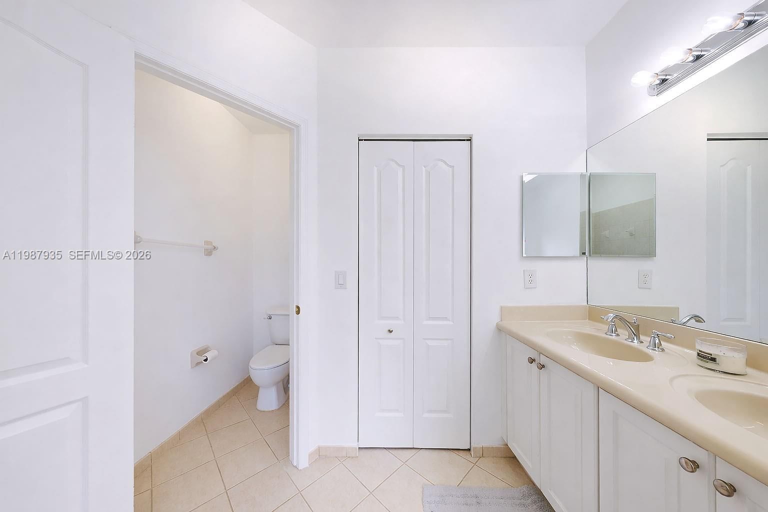 Real estate property located at 16479 50th Ter, Miami-dade, Laroc Estates, Miami, FL