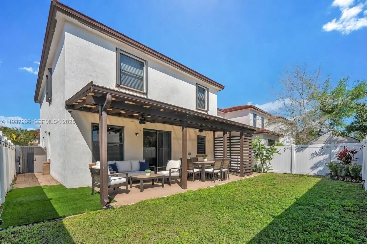 Real estate property located at 10521 35th Way, Miami-dade, Aquabella Section Two, Hialeah, FL