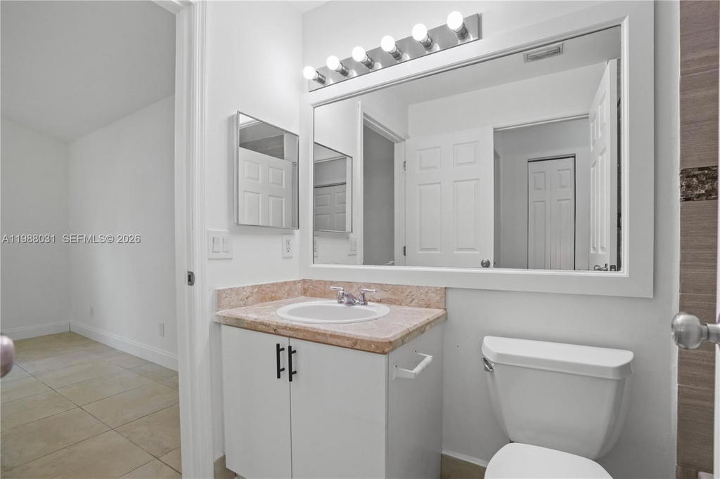 Real estate property located at 10610 158th Ct #208, Miami-dade, Royal Palm Place, Miami, FL