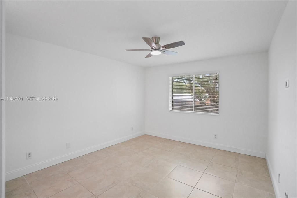 Real estate property located at 10610 158th Ct #208, Miami-dade, Royal Palm Place, Miami, FL