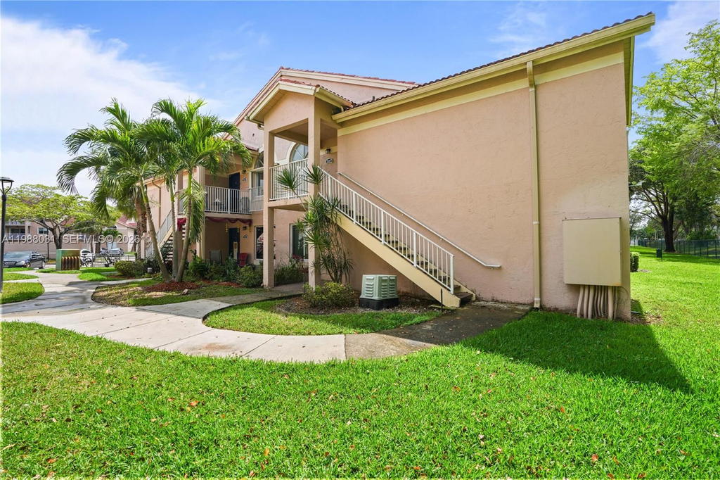 Real estate property located at 10610 158th Ct #208, Miami-dade, Royal Palm Place, Miami, FL