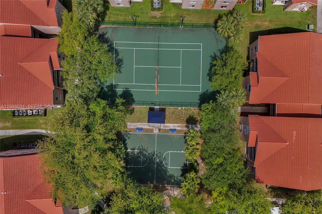 Real estate property located at 10610 158th Ct #208, Miami-dade, Royal Palm Place, Miami, FL