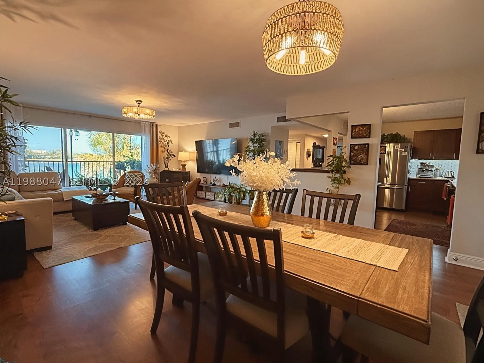 Real estate property located at 605 Ives Dairy Rd #205-7, Miami-dade, Summertree Vilg Calif Cl, Miami, FL
