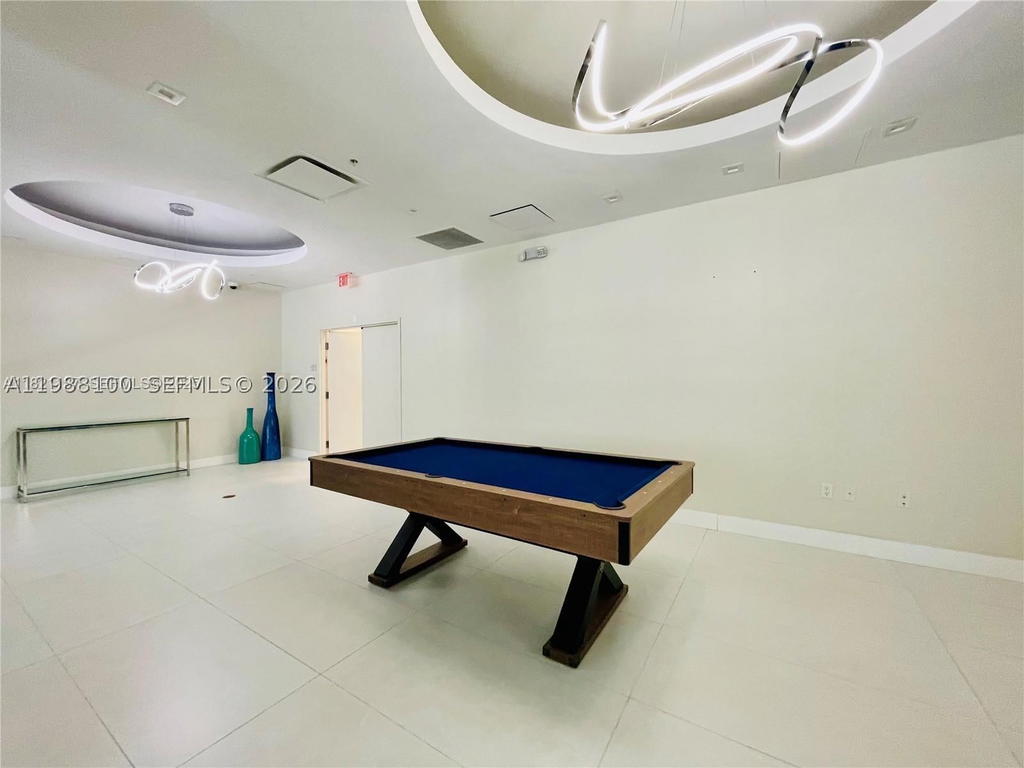 Real estate property located at 3001 Ocean Dr #101, Broward, Residences On Hollywood B, Hollywood, FL
