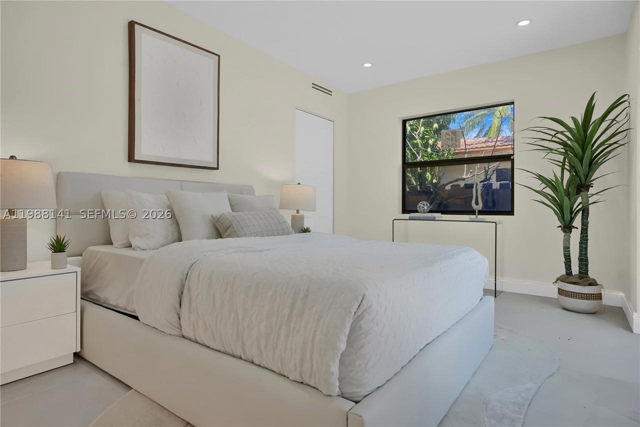 Real estate property located at 1108 Harrison St, Broward, Hollywood Lakes Section, Hollywood, FL
