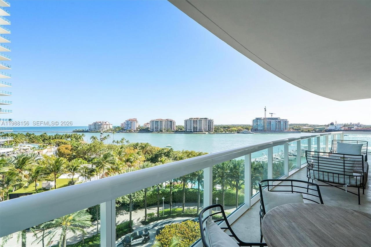 Real estate property located at 1000 Pointe Dr #705, Miami-dade, Murano At Portofino Condo, Miami Beach, FL