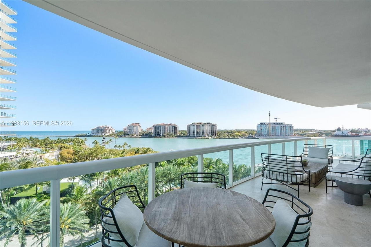 Real estate property located at 1000 Pointe Dr #705, Miami-dade, Murano At Portofino Condo, Miami Beach, FL