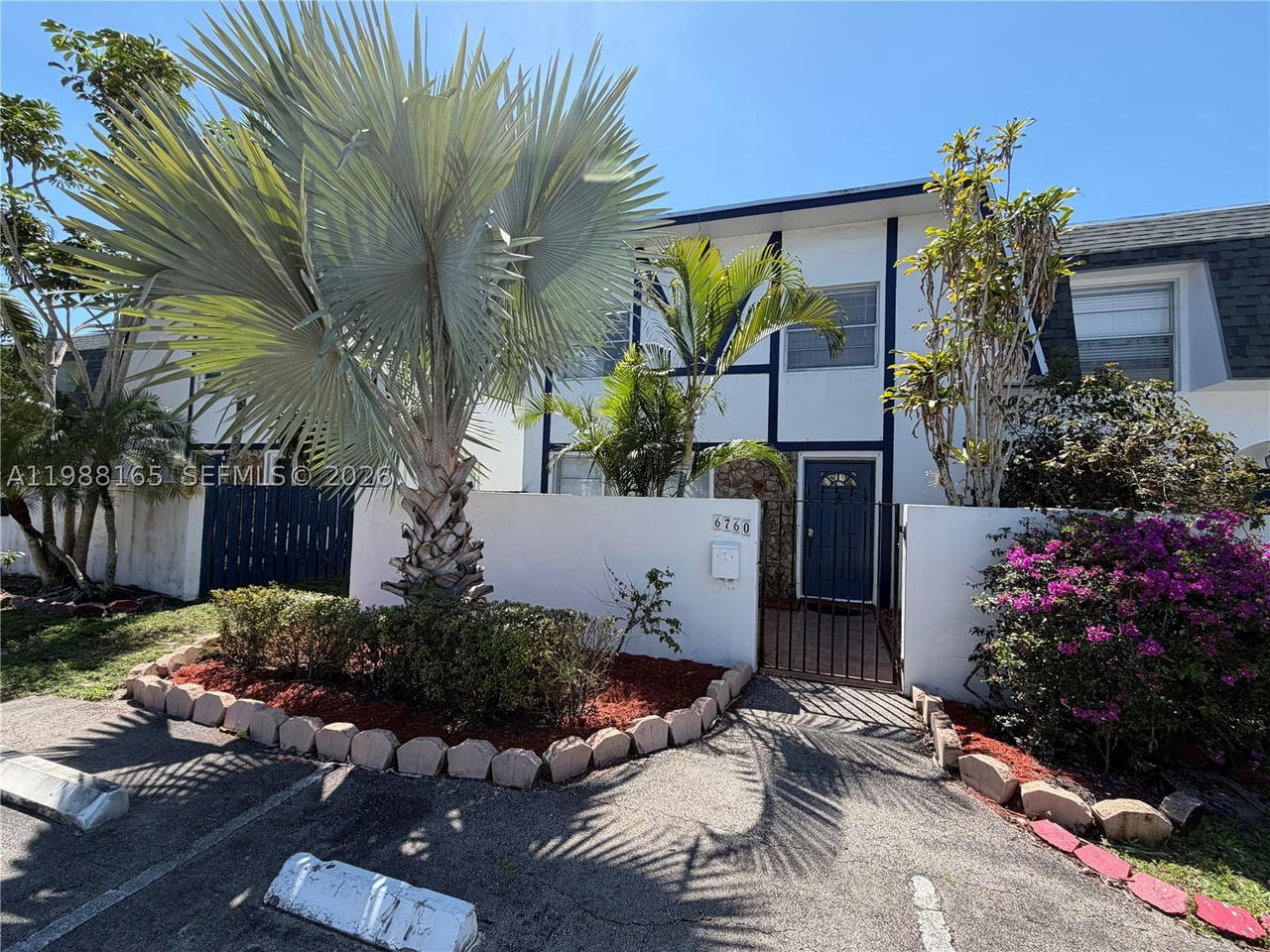 Real estate property located at 6760 40th St #41, Broward, Nova Townhouses Condomini, Davie, FL