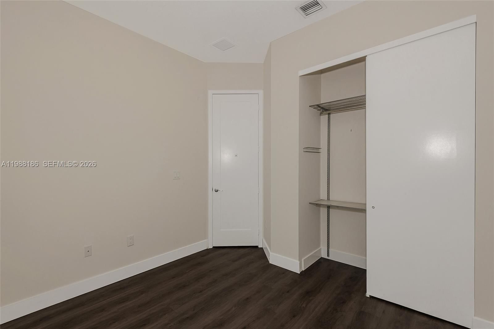 Real estate property located at 10460 67th St, Miami-dade, Landmark At Doral Central, Doral, FL