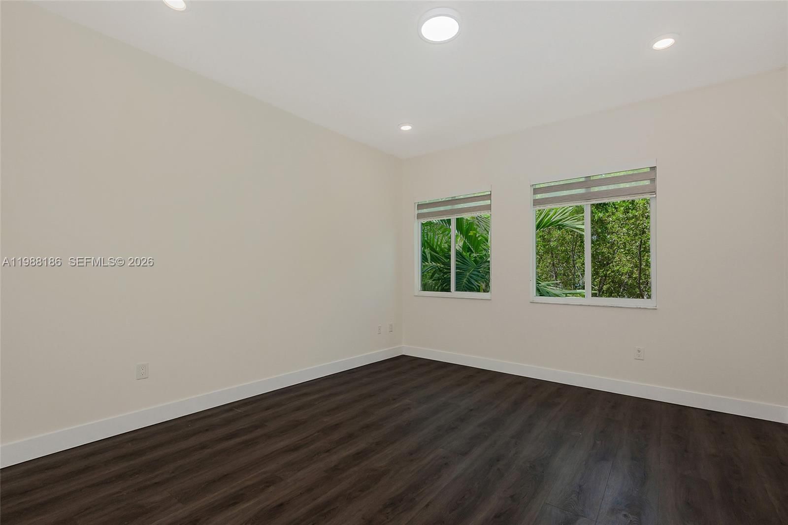 Real estate property located at 10460 67th St, Miami-dade, Landmark At Doral Central, Doral, FL