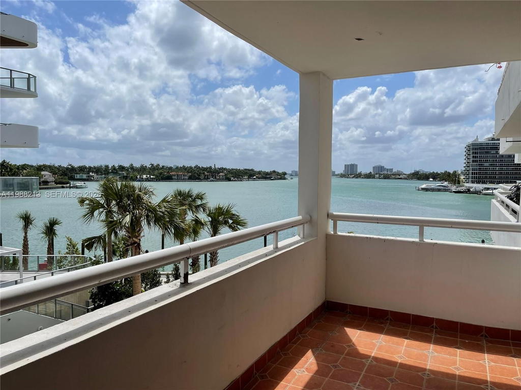 Real estate property located at 6820 Indian Creek Dr #3B, Miami-dade, Indian Creek Cl Marina Co, Miami Beach, FL