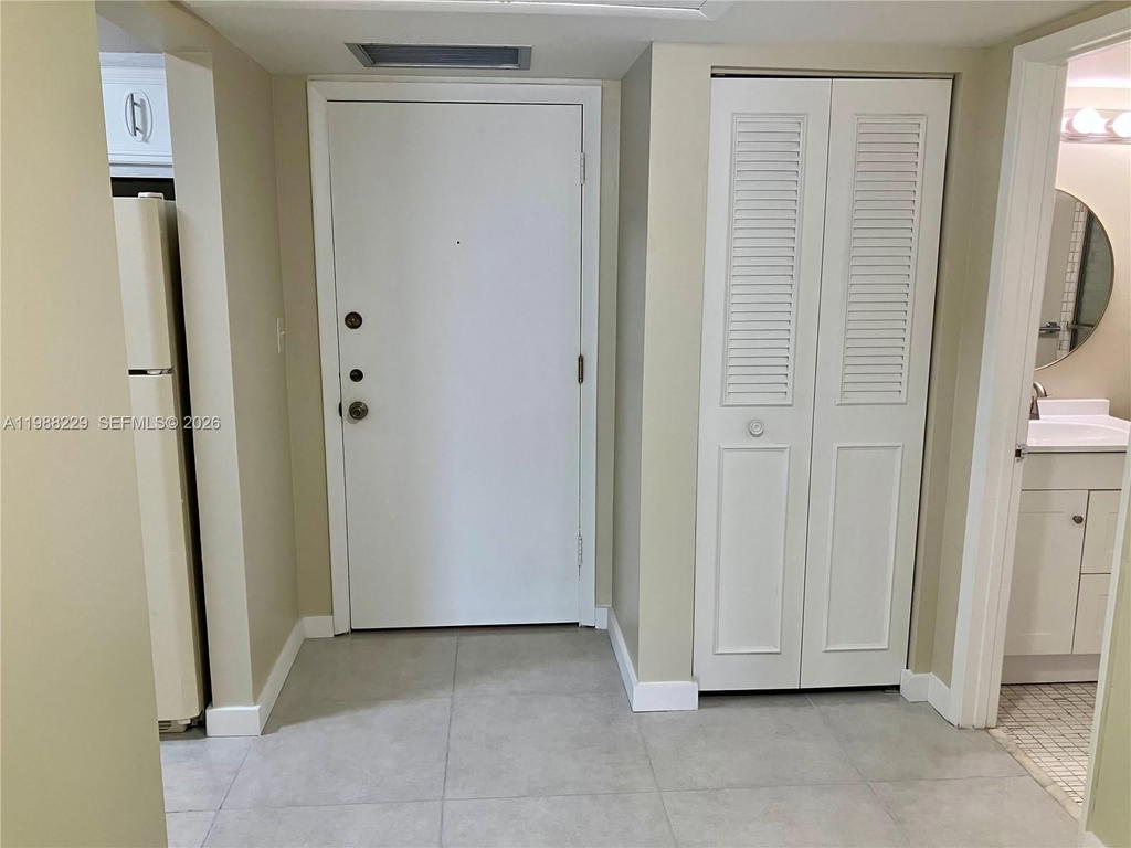 Real estate property located at 5681 2nd Ct #105, Broward, Meadows Condo, Margate, FL