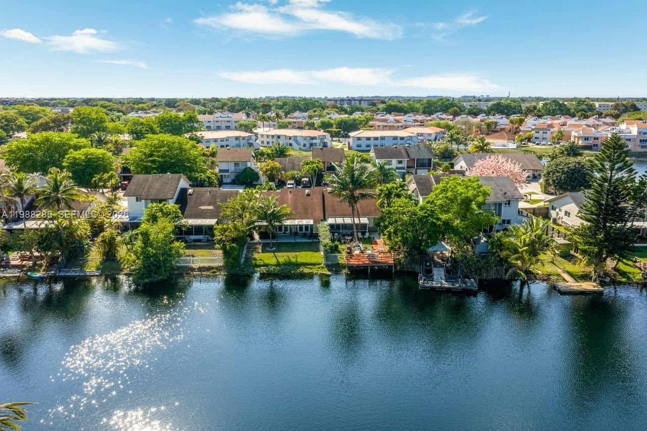 Real estate property located at 7821 148th Ave #2, Miami-dade, Peninsula Homes Condo No, Miami, FL