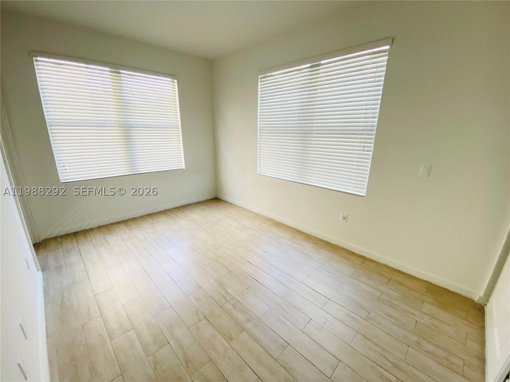 Real estate property located at 1611 Meridian Ave #305, Miami-dade, Emily Condo, Miami Beach, FL