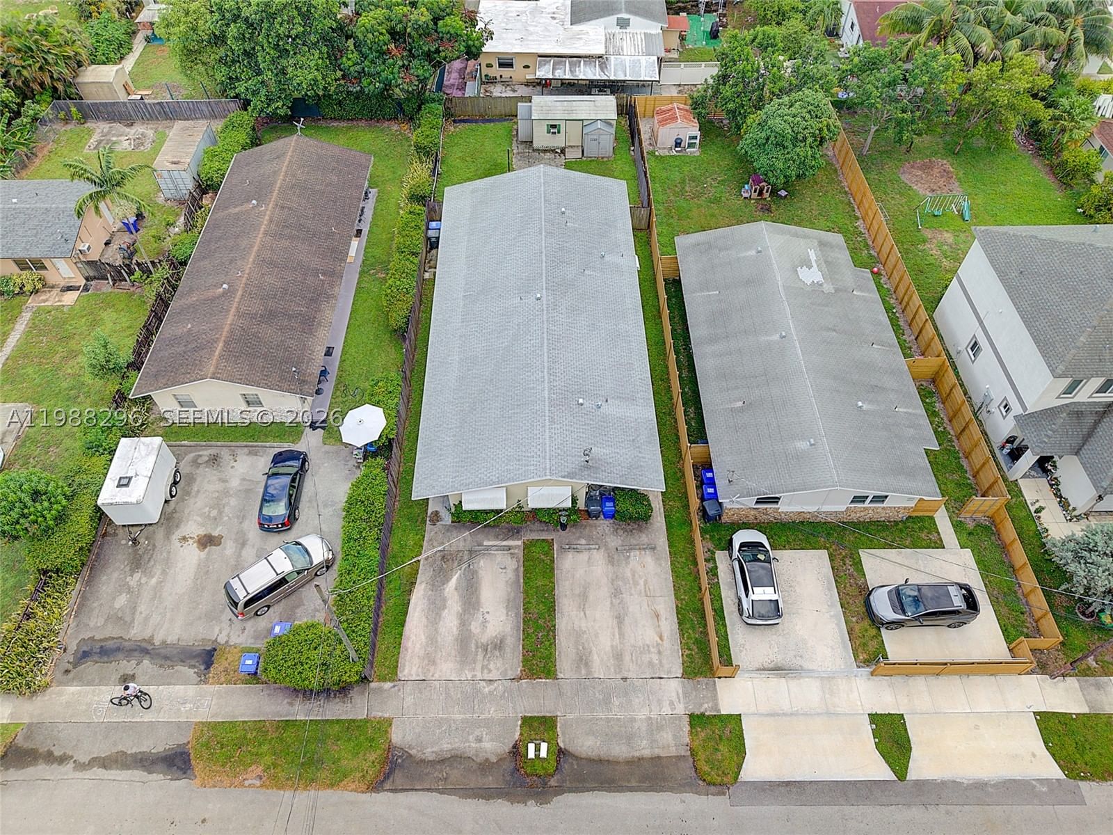Real estate property located at 5850 Lincoln St, Broward, Hollywood Beach Gardens, Hollywood, FL