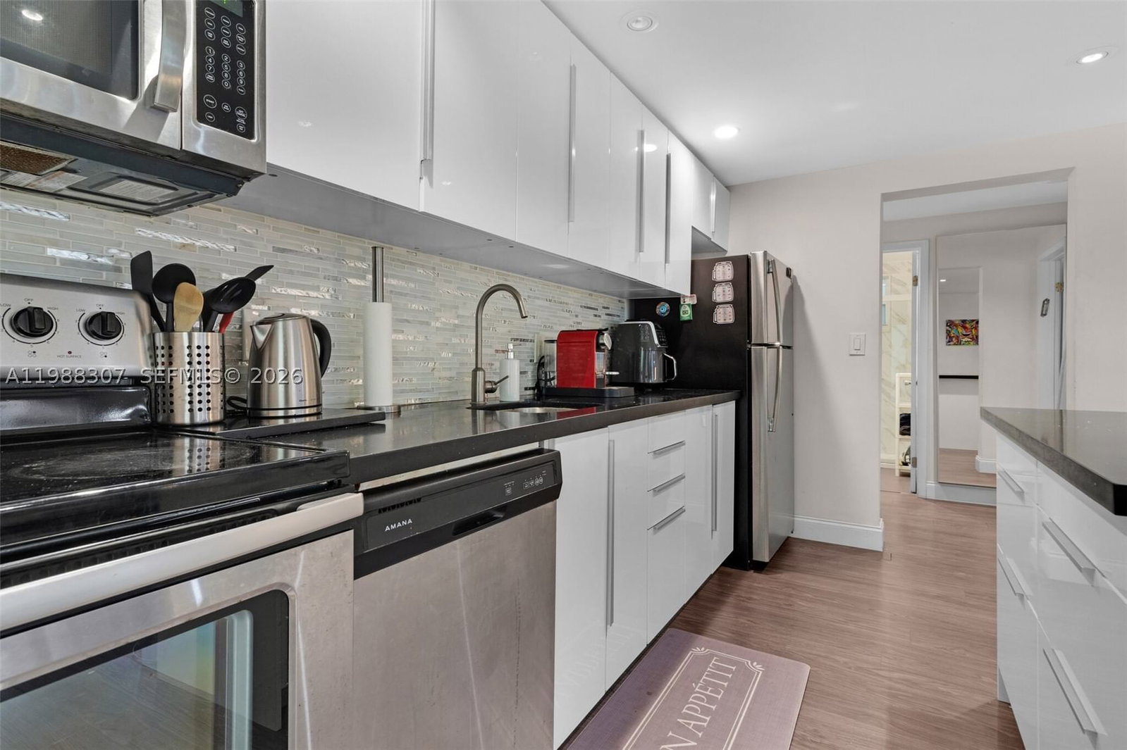 Real estate property located at 1117 Meridian Ave #5-1117, Miami-dade, Park Square Condo, Miami Beach, FL