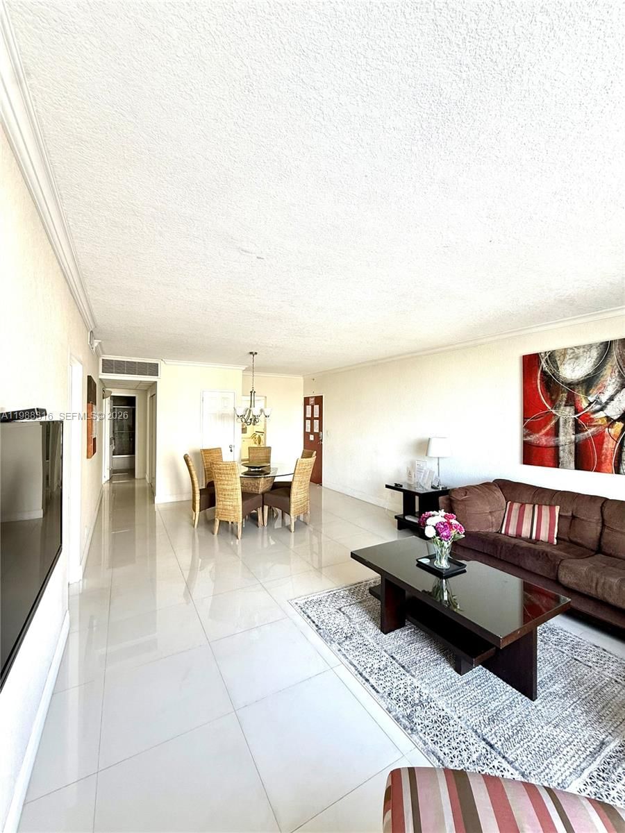 Real estate property located at 3901 Ocean Dr #5W, Broward, Tides On Hollywood Beach, Hollywood, FL