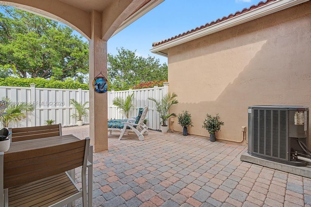 Real estate property located at 677 129th Way, Broward, Pembroke Falls Phase 3, Pembroke Pines, FL