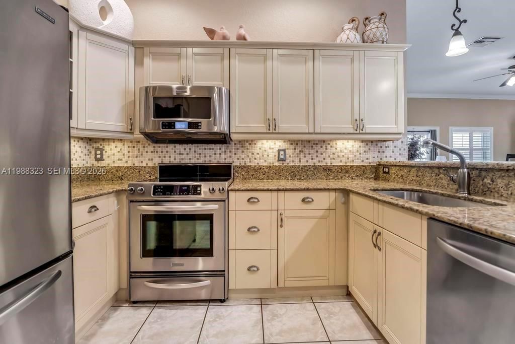 Real estate property located at 677 129th Way, Broward, Pembroke Falls Phase 3, Pembroke Pines, FL