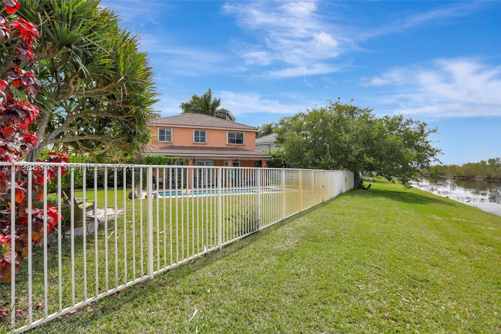 Real estate property located at 1653 Winterberry Ln, Broward, Sector 2- Parcels 21b 22, Weston, FL