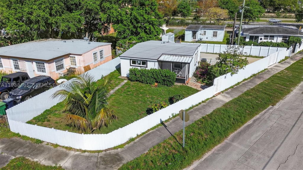 Real estate property located at 2001 Rutland St, Miami-dade, Magnolia Gardens Consolid, Opa Locka, FL