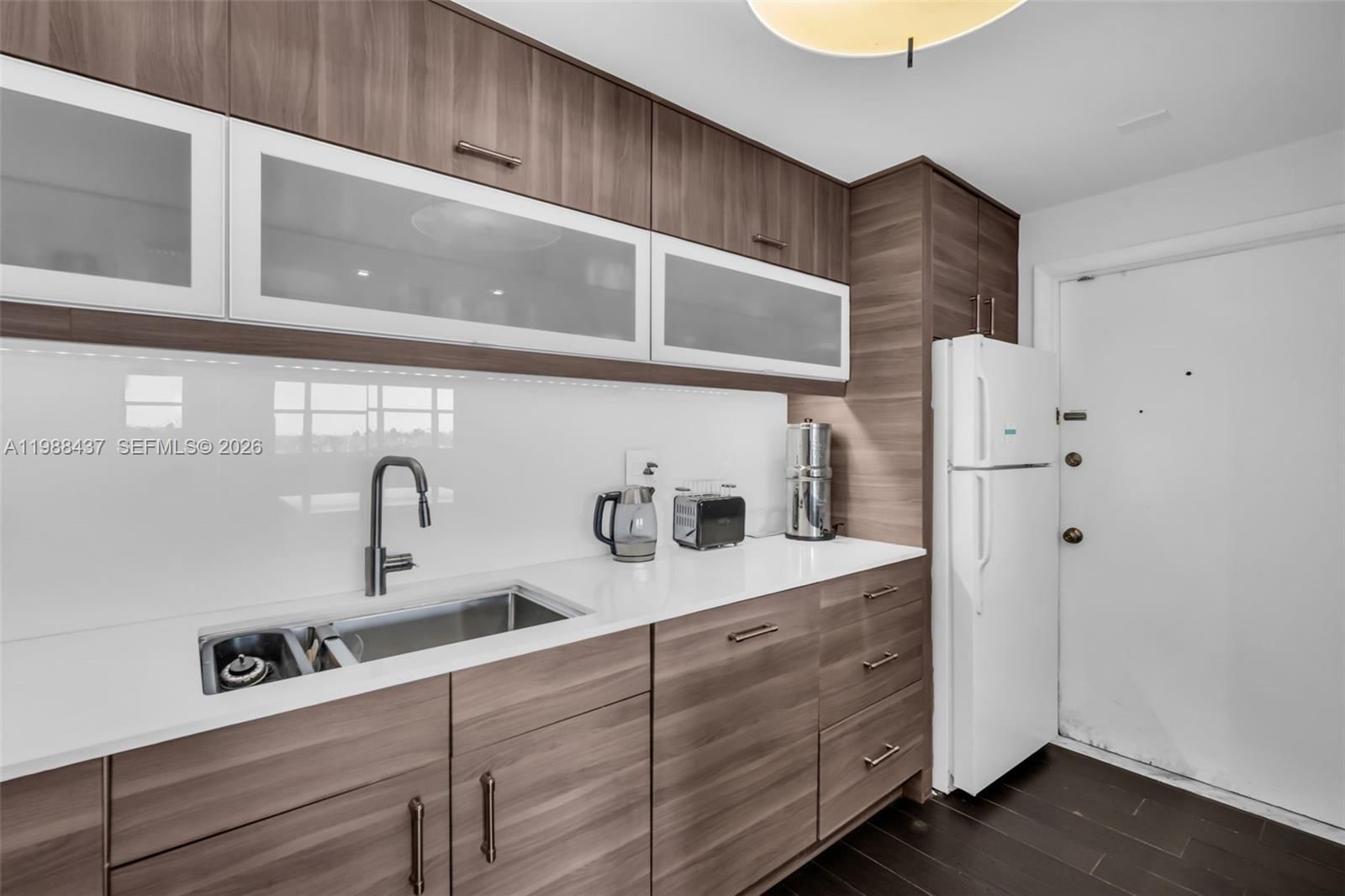 Real estate property located at 1400 Ocean Dr #804, Broward, Trafalgar Towers Condomin, Hollywood, FL