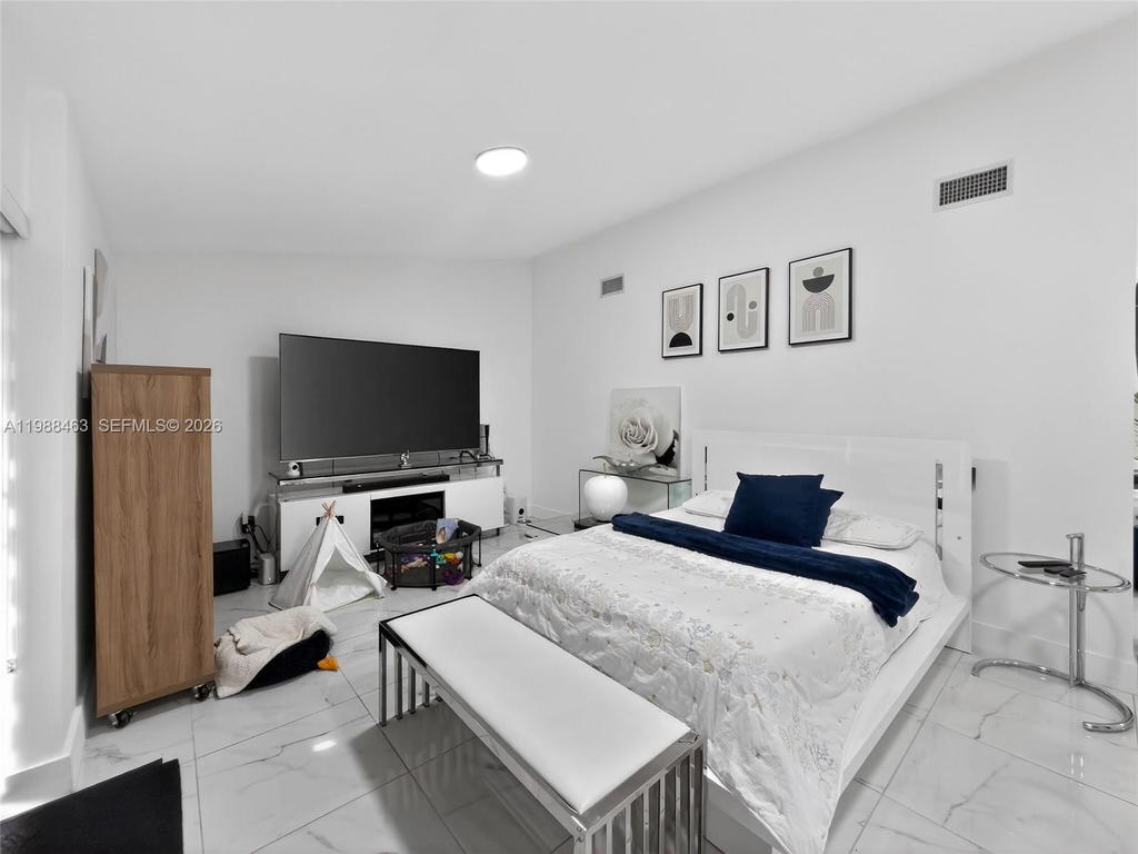 Real estate property located at 19800 5th Ave, Miami-dade, Sierra Mirada, Miami Gardens, FL