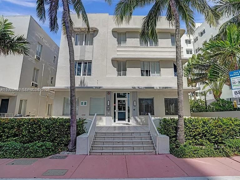 Real estate property located at 3710 Collins Ave N-310, Miami-dade, Ocean Villas Condo, Miami Beach, FL