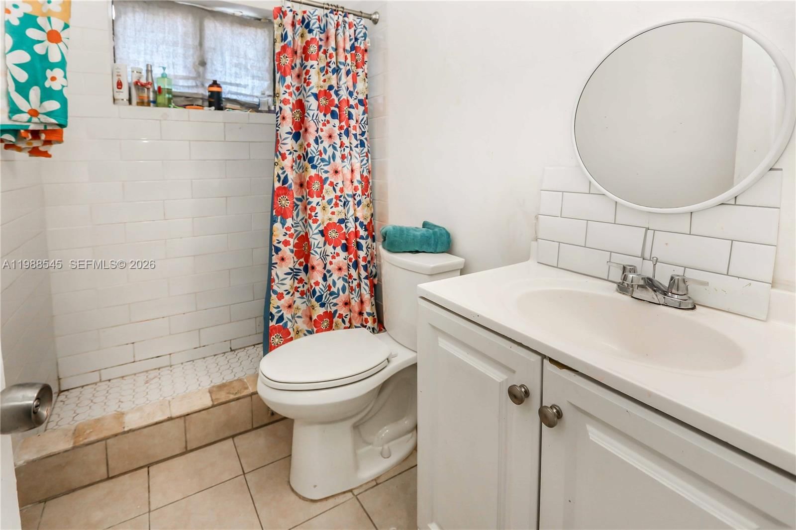Real estate property located at 528 10th St, Miami-dade, Hialeah 8th Addn, Hialeah, FL