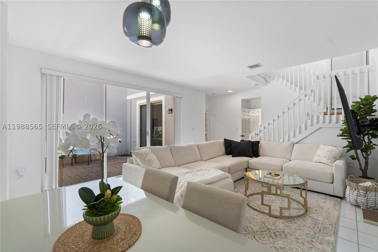 Real estate property located at 1120 Canella Ln, Broward, West Lake Village Plat, Hollywood, FL