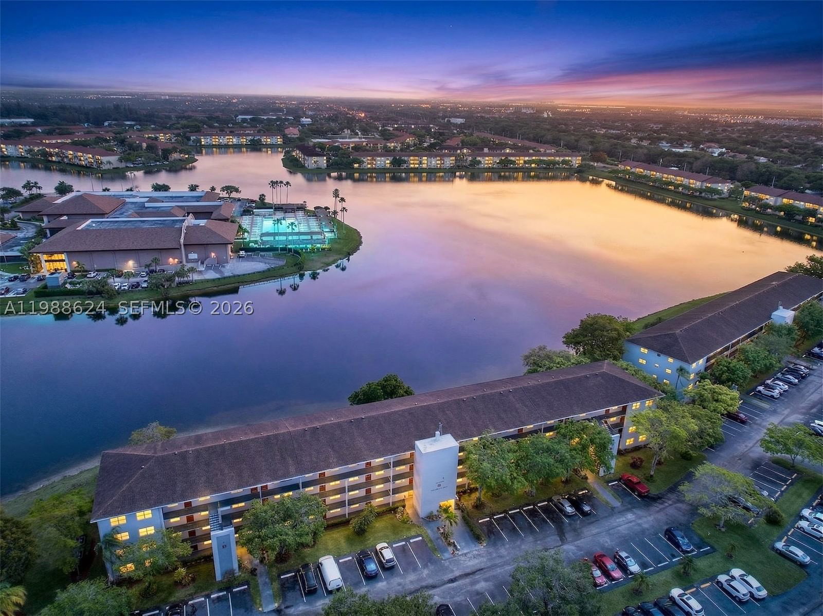 Real estate property located at 1301 134th Way #313B, Broward, Ivanhoe West, Pembroke Pines, FL