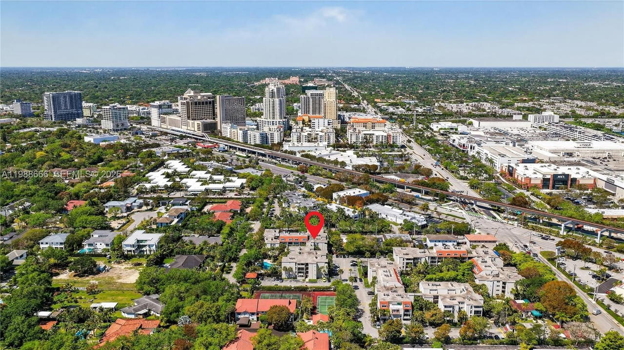 Real estate property located at 6904 Kendall Dr F104, Miami-dade, Dadeland Grove Condo, Pinecrest, FL