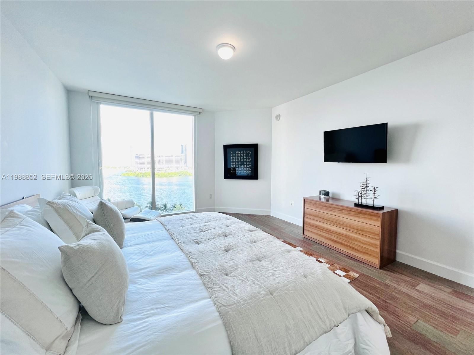 Real estate property located at 3301 183rd St #905, Miami-dade, The Peninsula Ii Condo, Aventura, FL