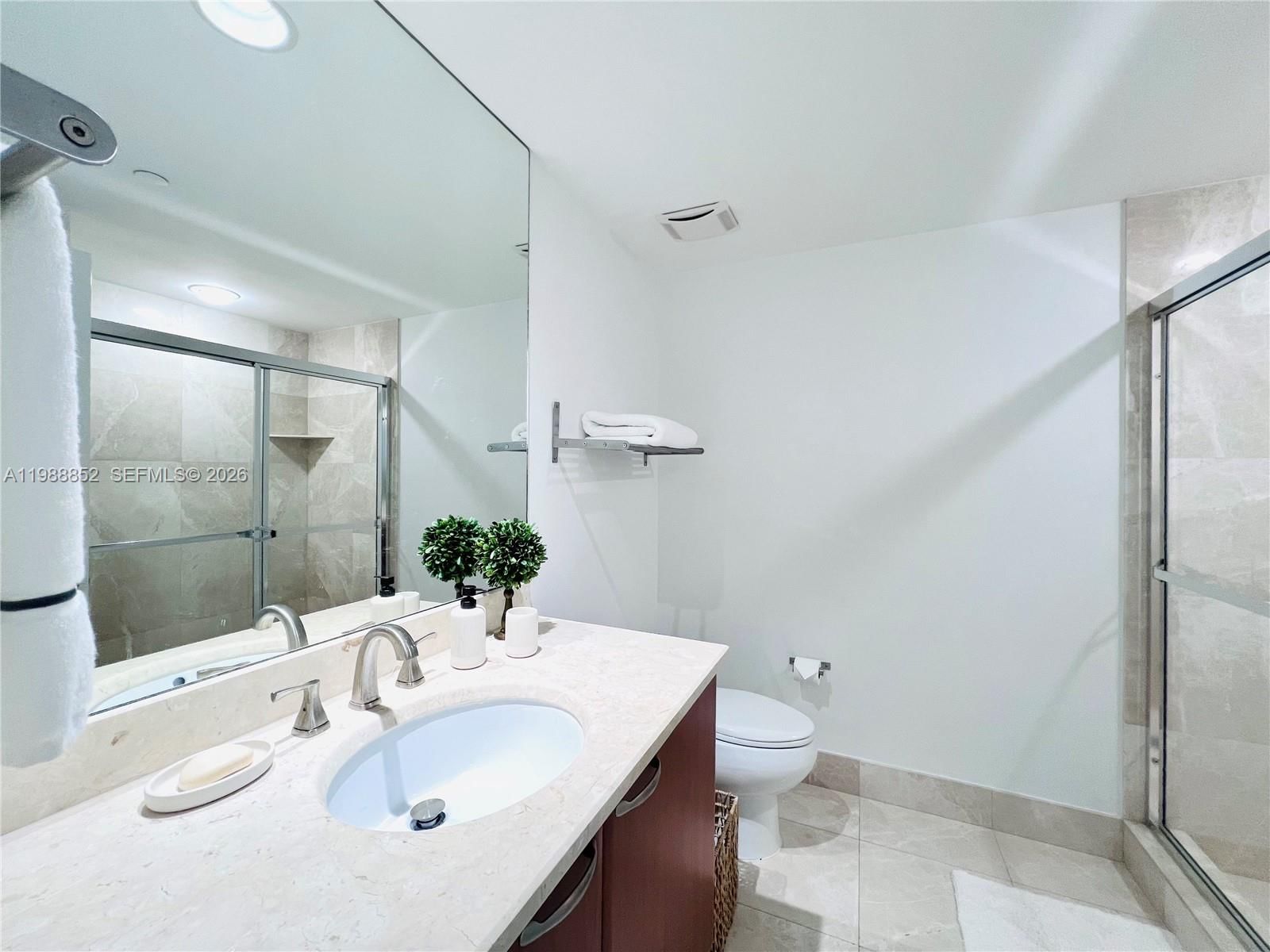 Real estate property located at 3301 183rd St #905, Miami-dade, The Peninsula Ii Condo, Aventura, FL