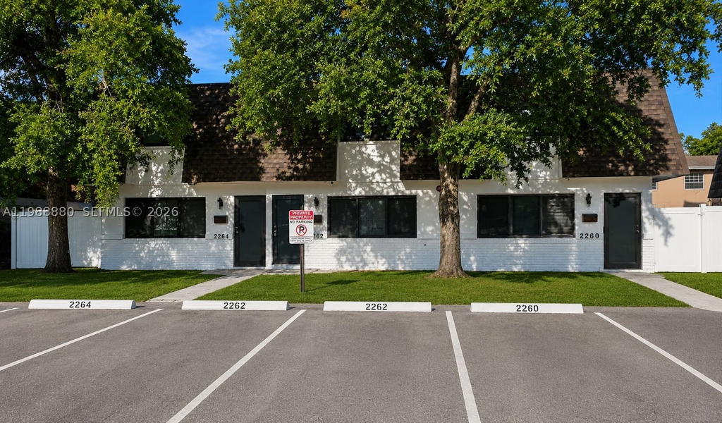 Real estate property located at 2260 59th Way, Broward, L D C Estates, Lauderhill, FL
