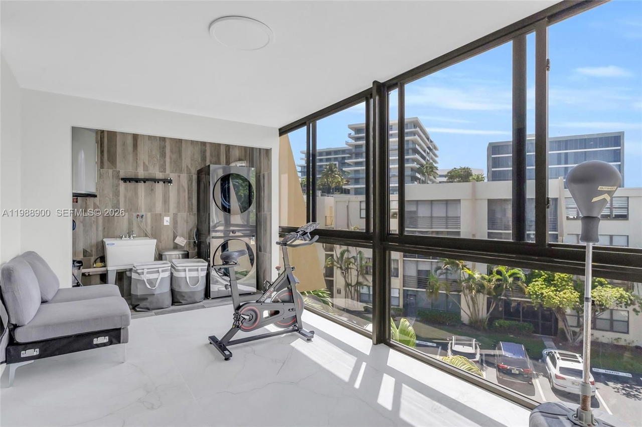 Real estate property located at 20441 30th Ave #424-9, Miami-dade, Villa Dorada Condo No 2, Aventura, FL