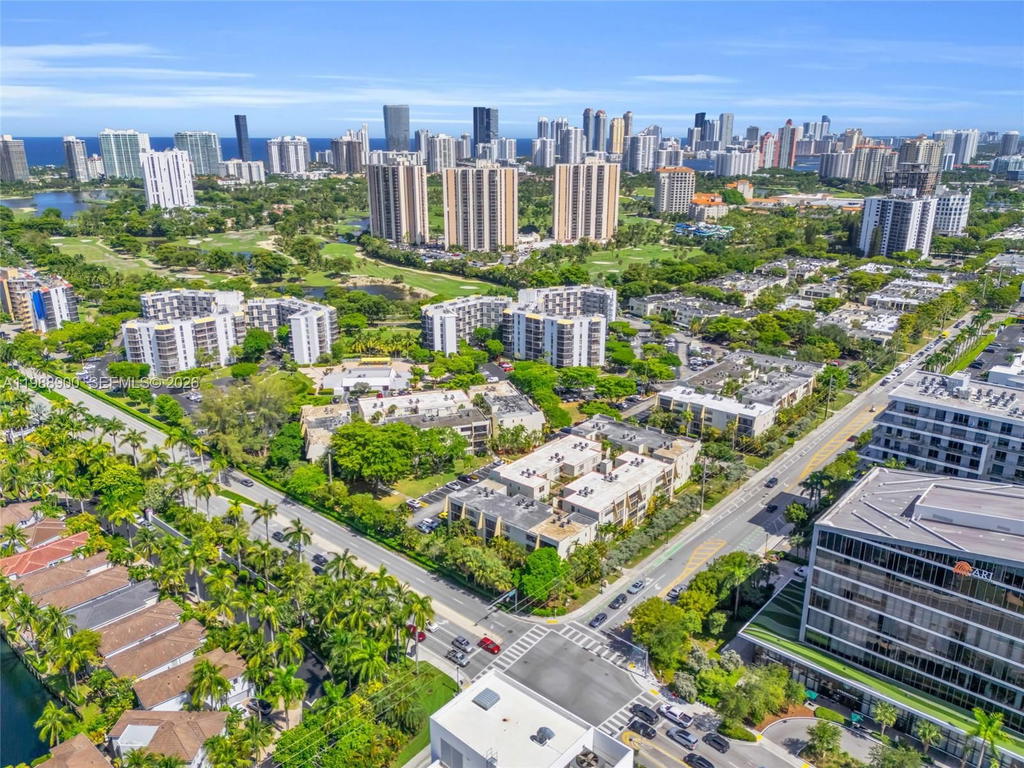 Real estate property located at 20441 30th Ave #424-9, Miami-dade, Villa Dorada Condo No 2, Aventura, FL